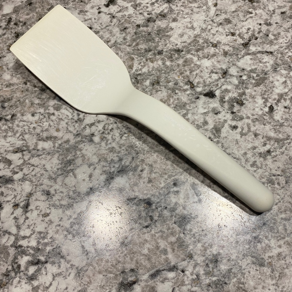 Tupperware spatula made in USA